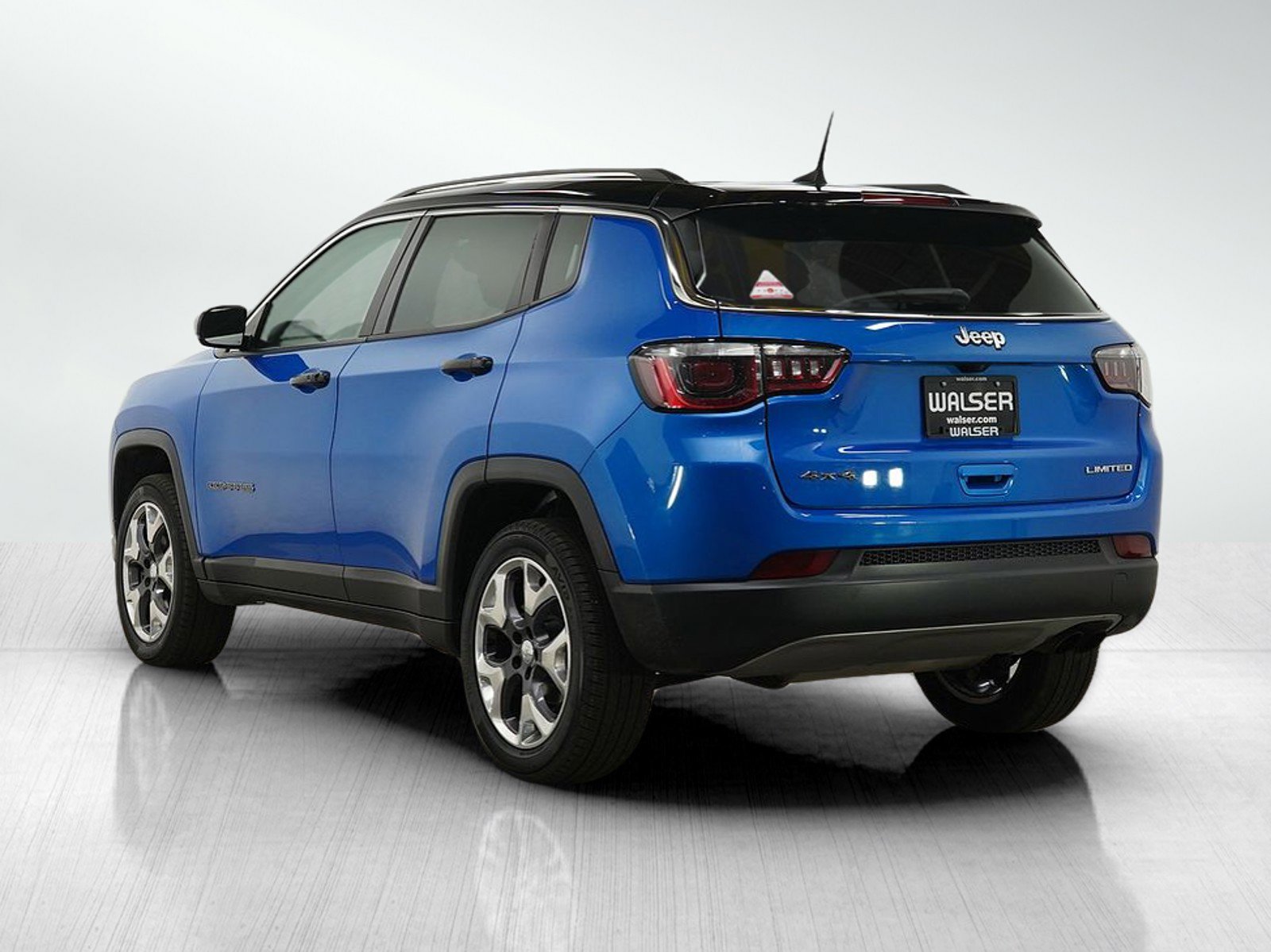 Used 2020 Jeep Compass Limited image 3