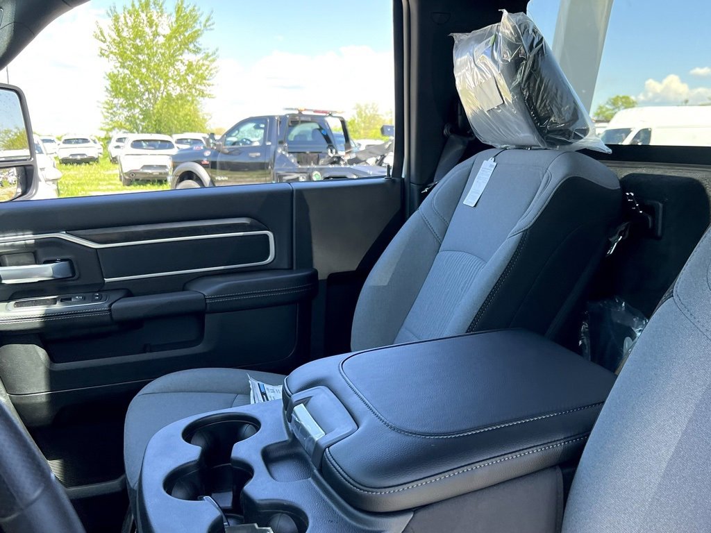 New 2024 RAM 4500 SLT w/ Quick Order Package 2YG SLT image 14