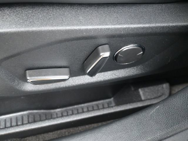 Certified 2019 Ford Edge Titanium image 12