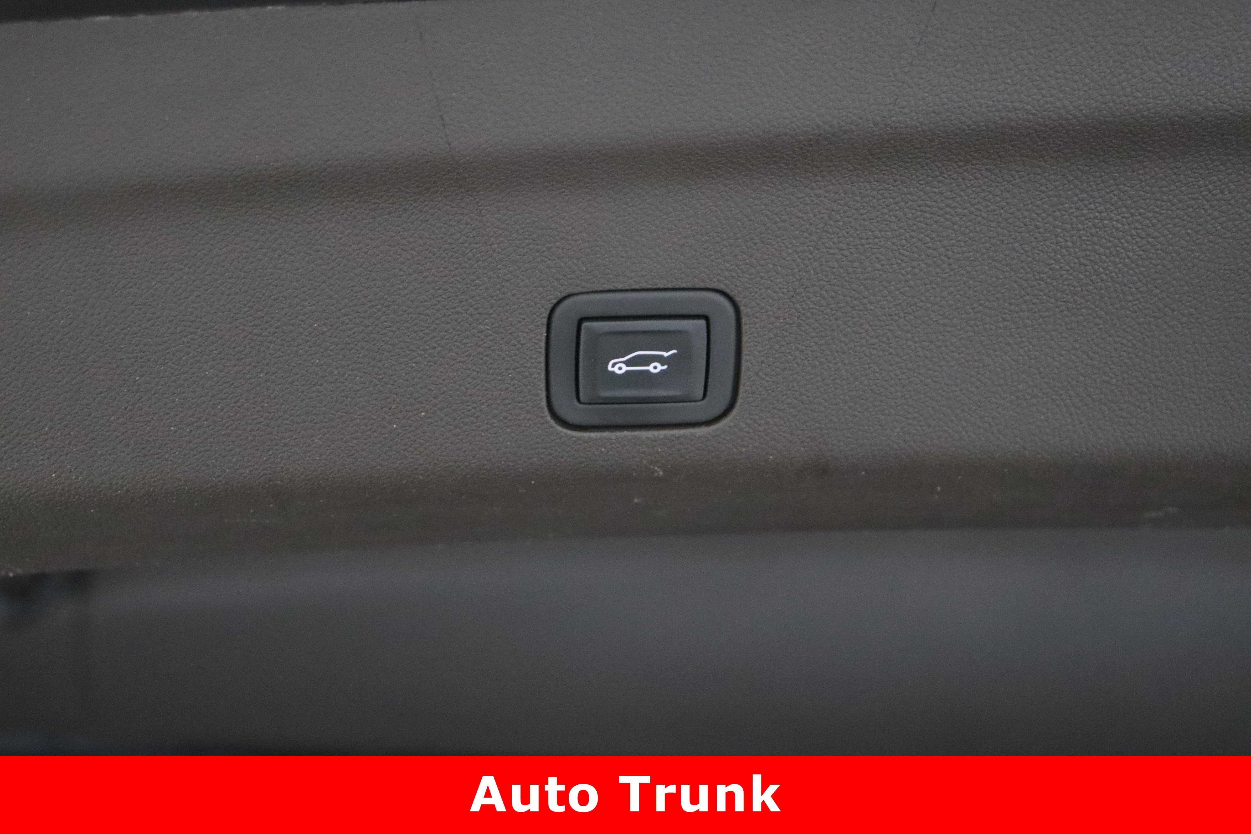 Used 2023 Chevrolet Tahoe Z71 w/ Luxury Package image 37