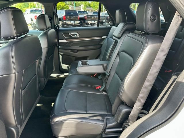 Used 2017 Ford Explorer Limited w/ Equipment Group 301A AWD/4WD image 18