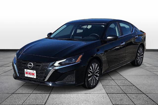 Used 2024 Nissan Altima 2.5 SV
