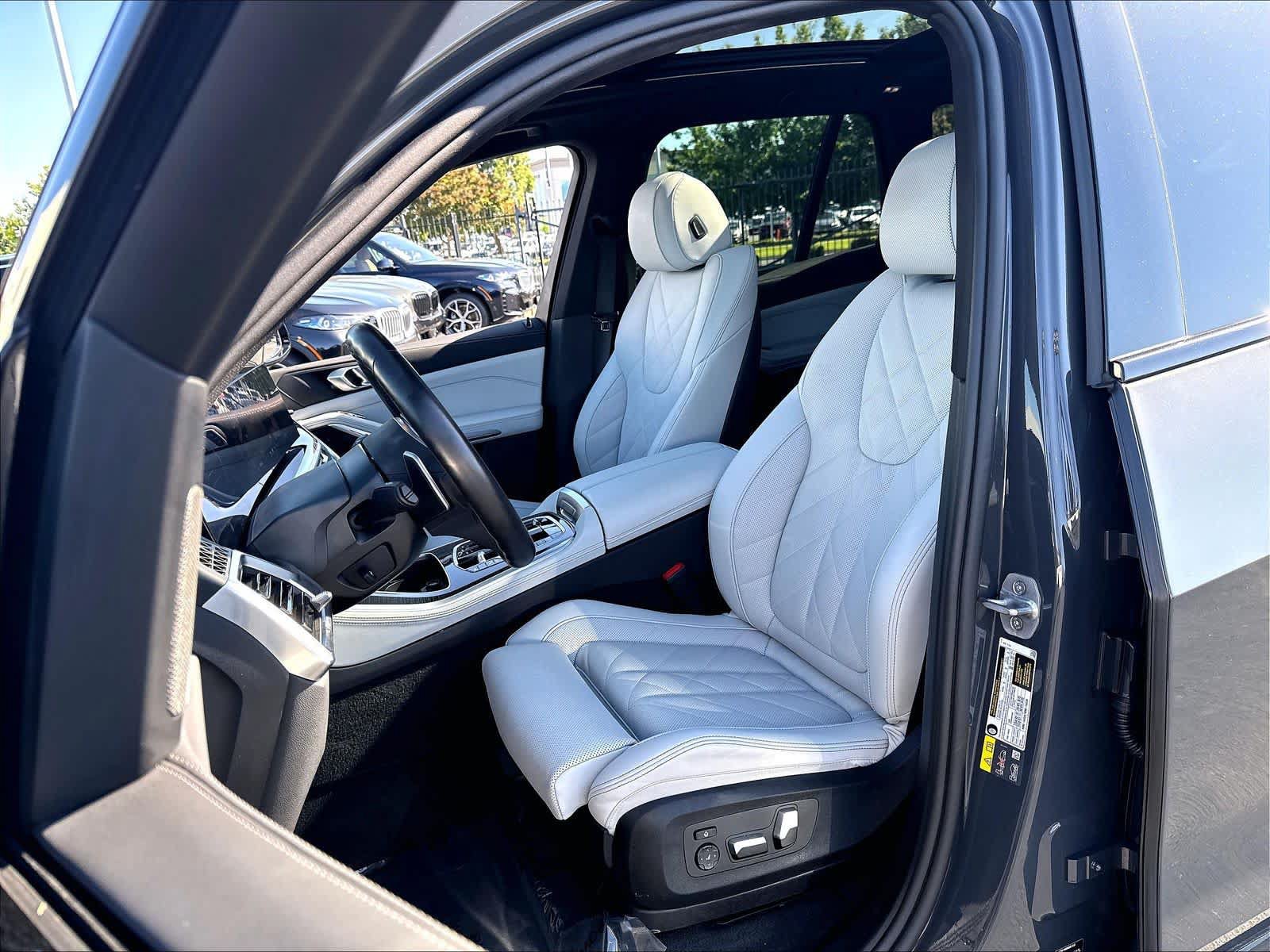Used 2026 BMW X5 xDrive50e w/ M Sport Package AWD/4WD image 24