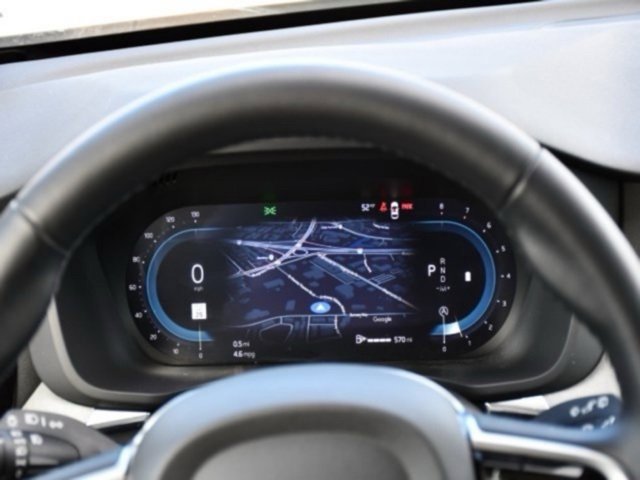 Certified 2025 Volvo XC60 B5 Plus image 22