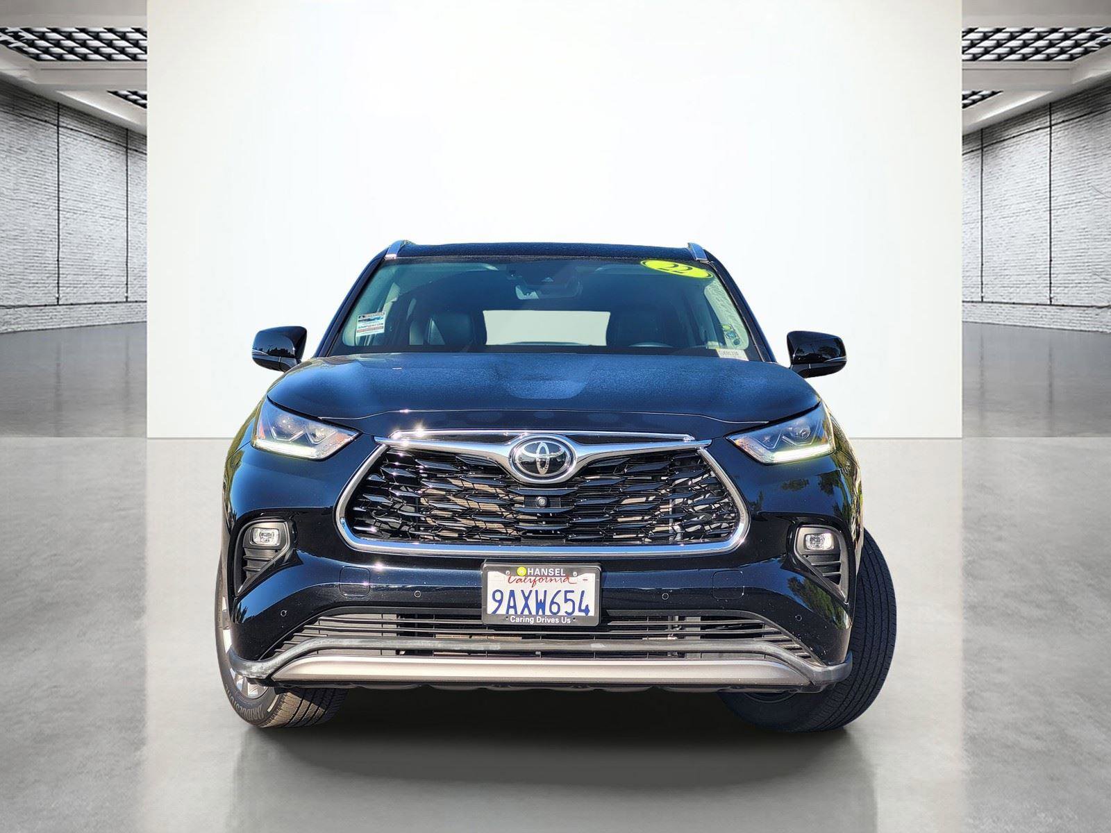 Used 2022 Toyota Highlander Platinum image 4