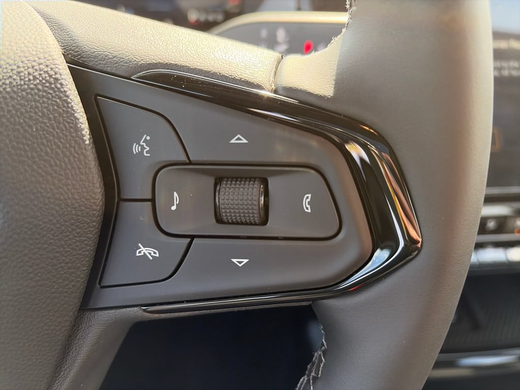 New 2027 Chevrolet Bolt RS w/ Technology Package FWD image 12