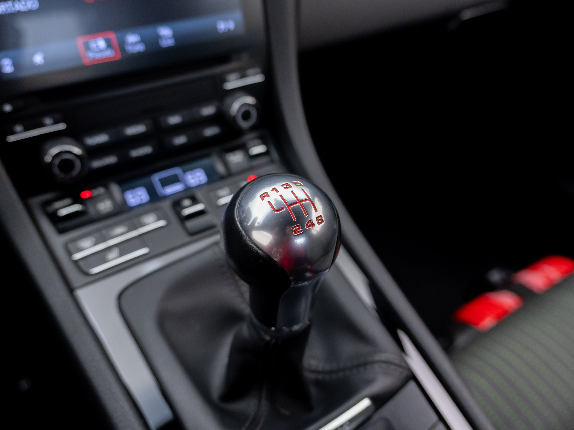 Certified 2021 Porsche 718 Cayman RWD image 18