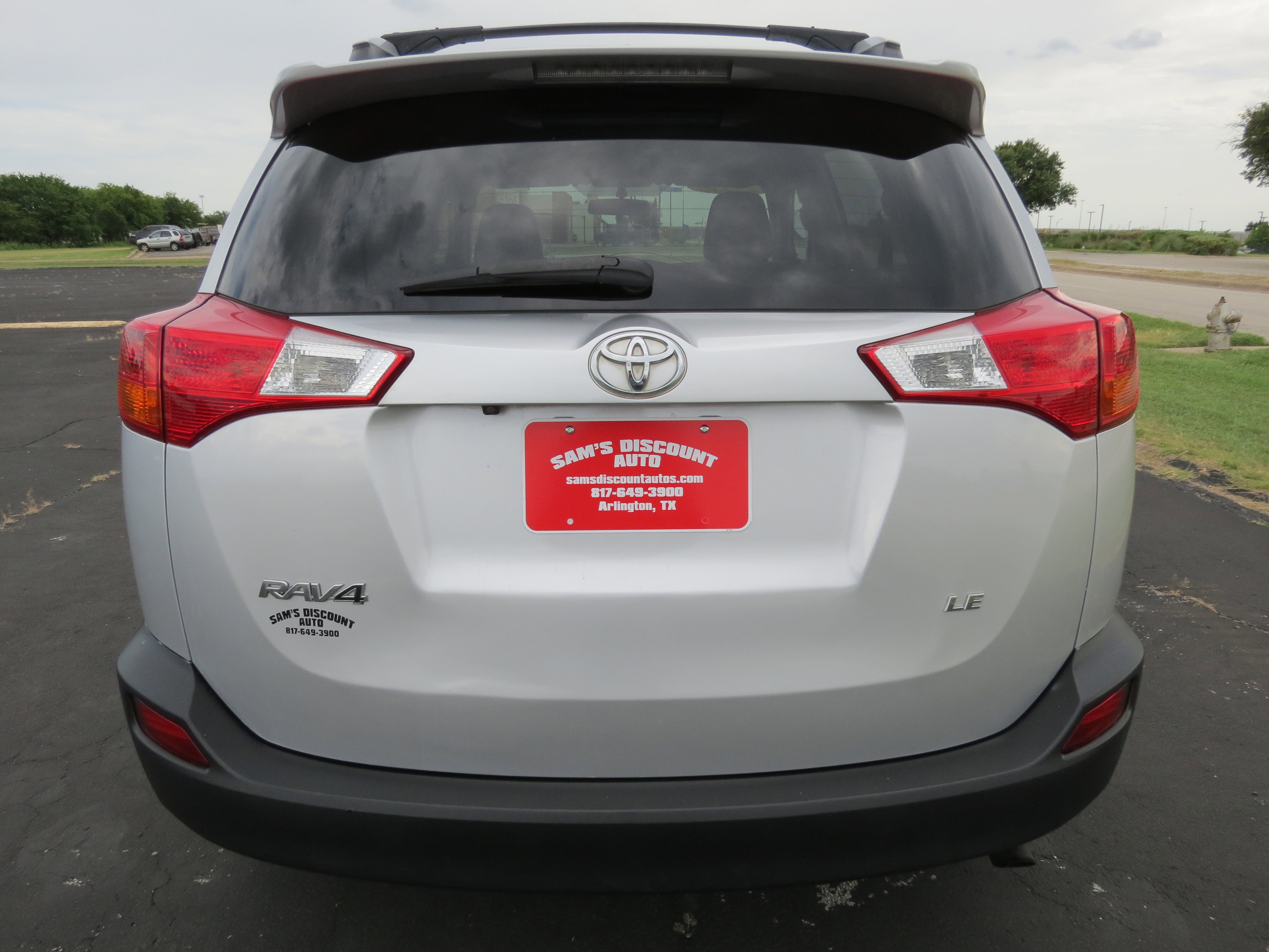 Used 2013 Toyota RAV4 LE FWD image 8