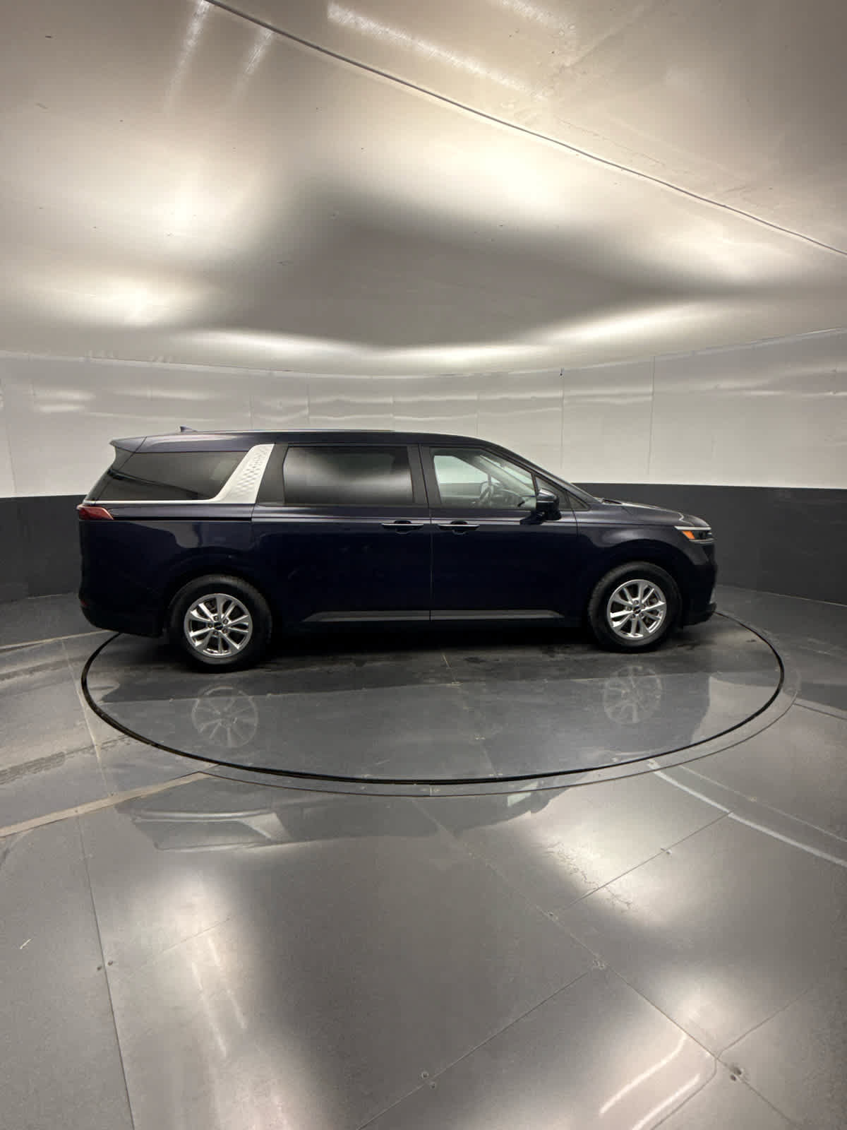 Used 2022 Kia Carnival LX FWD image 52