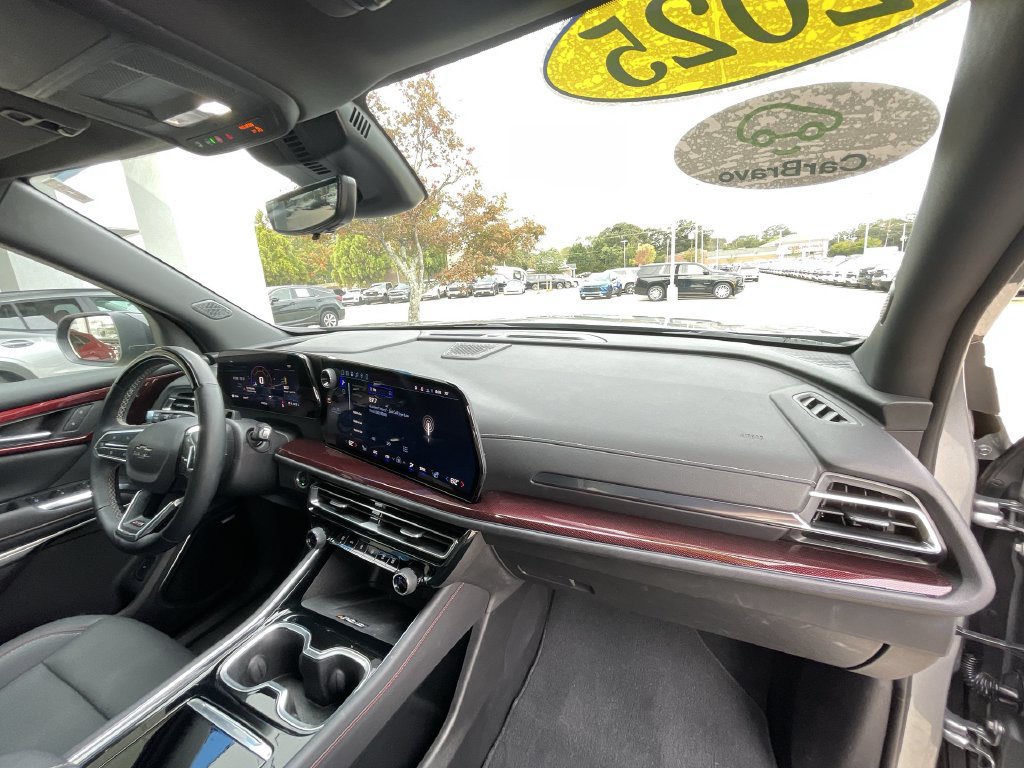 Certified 2025 Chevrolet Traverse Z71 w/ Enhanced Driving Package AWD/4WD image 28
