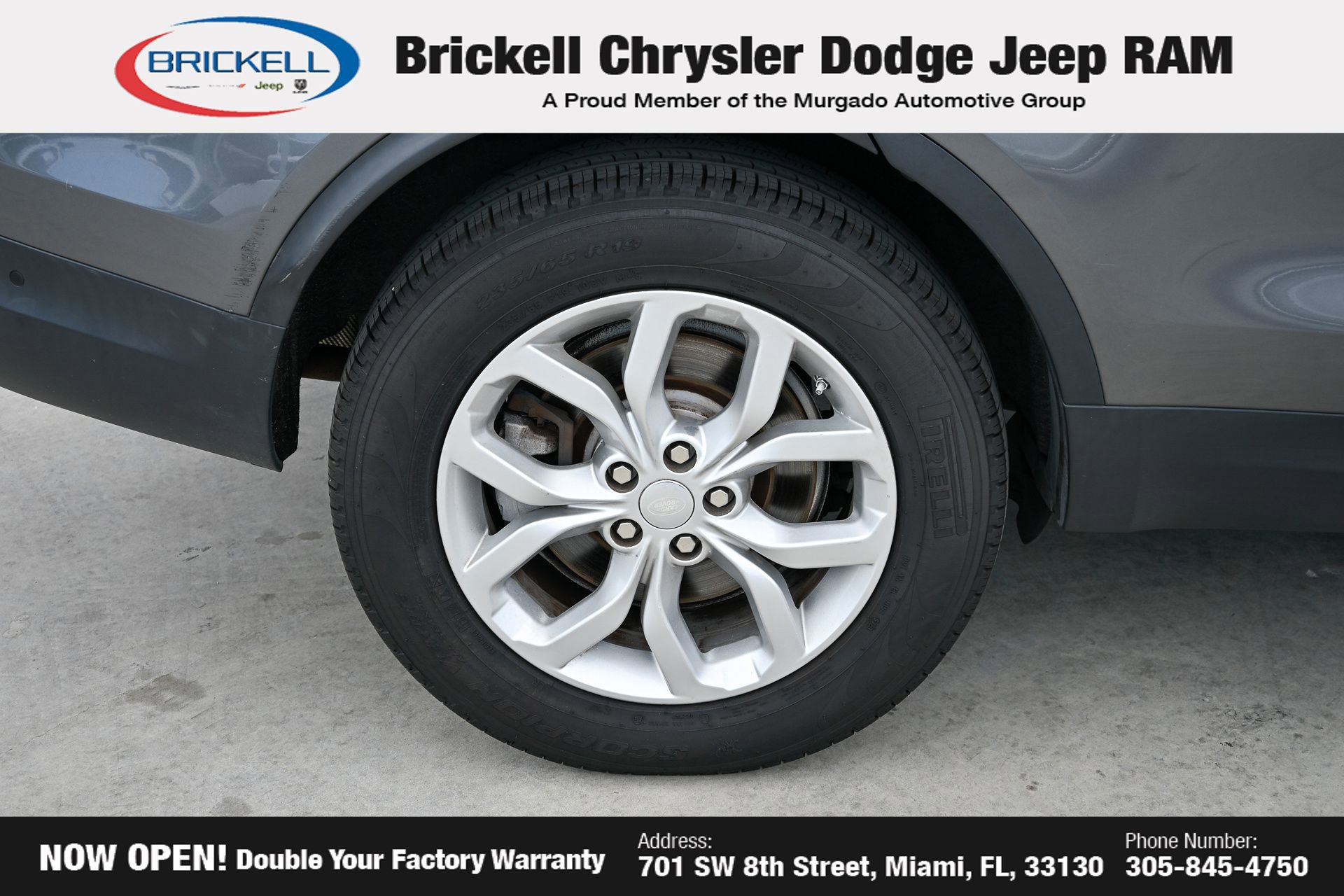 Used 2019 Land Rover Discovery SE AWD/4WD image 36