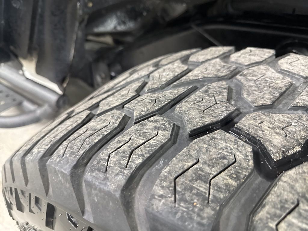 Used 2017 Jeep Wrangler Unlimited Sahara w/ Connectivity Group image 40