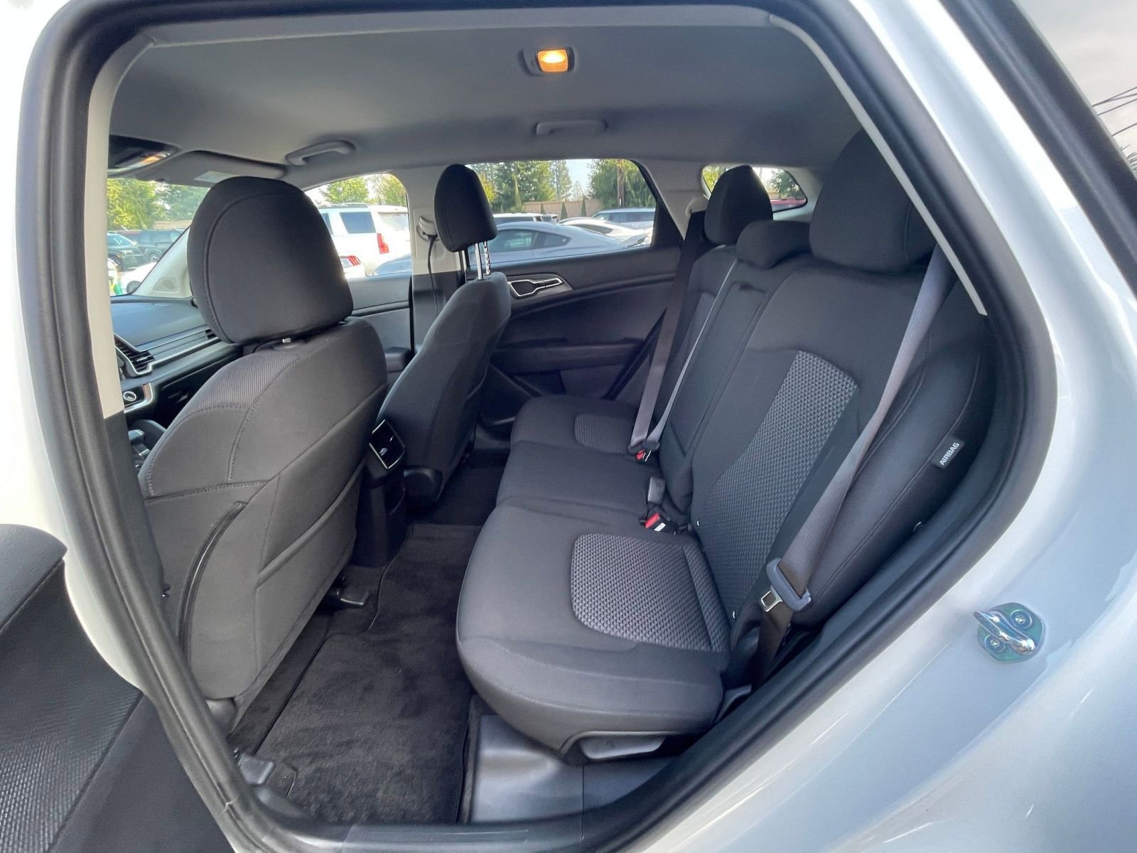 Used 2025 Kia Sportage LX image 24