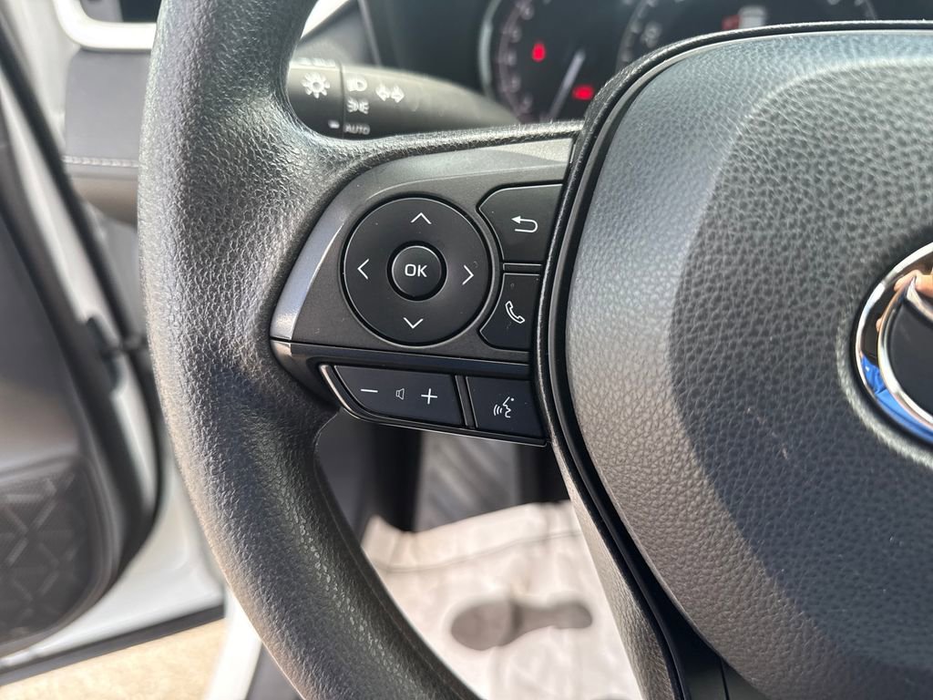 Used 2024 Toyota RAV4 XLE FWD image 20