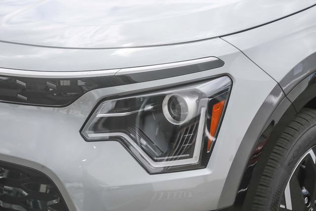 New 2026 Kia Niro Wind FWD image 12