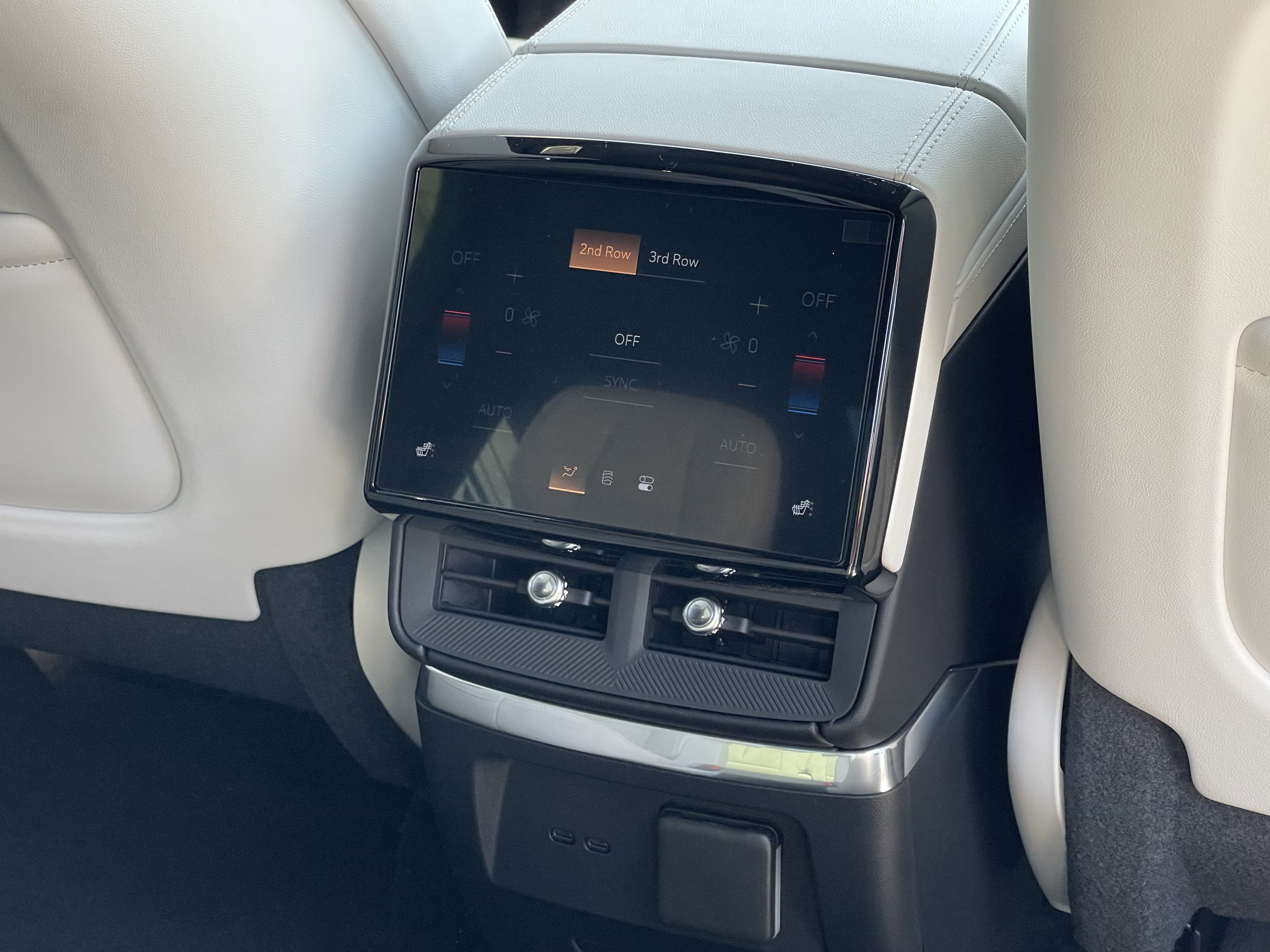 New 2026 Cadillac Vistiq Sport image 11