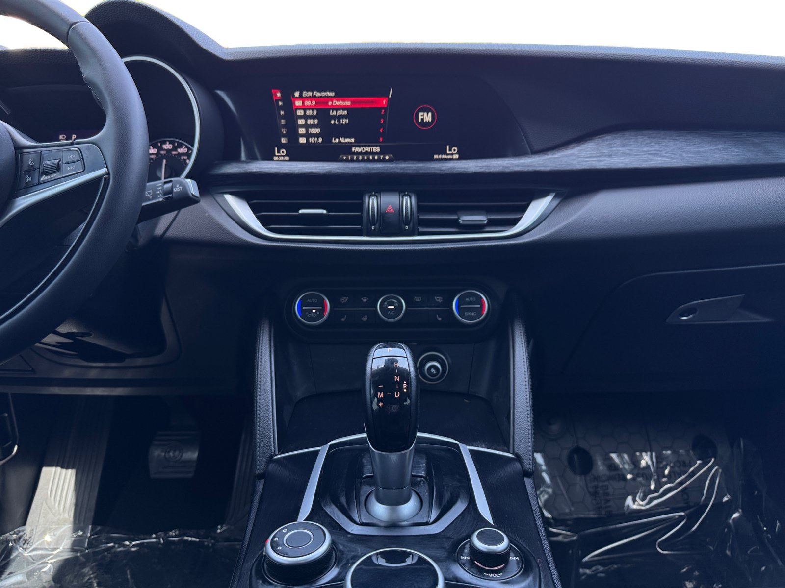Used 2019 Alfa Romeo Stelvio RWD image 11