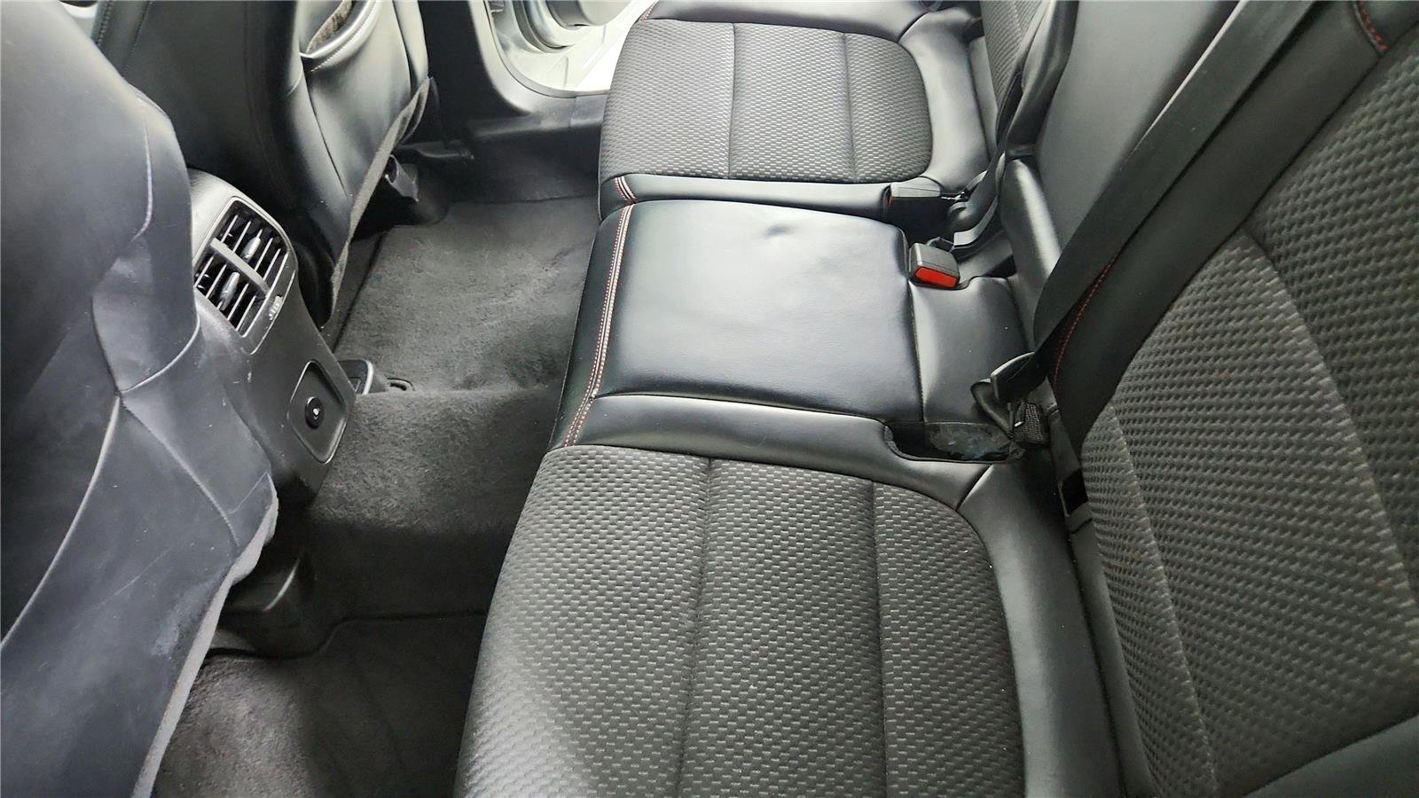 Used 2024 Ford Escape ST-Line image 16