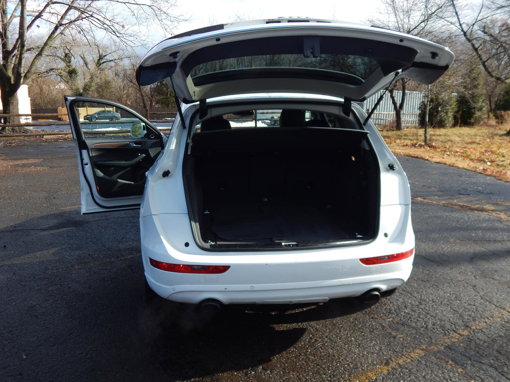 Used 2017 Audi Q5 2.0T Premium Plus w/ Technology Package image 8