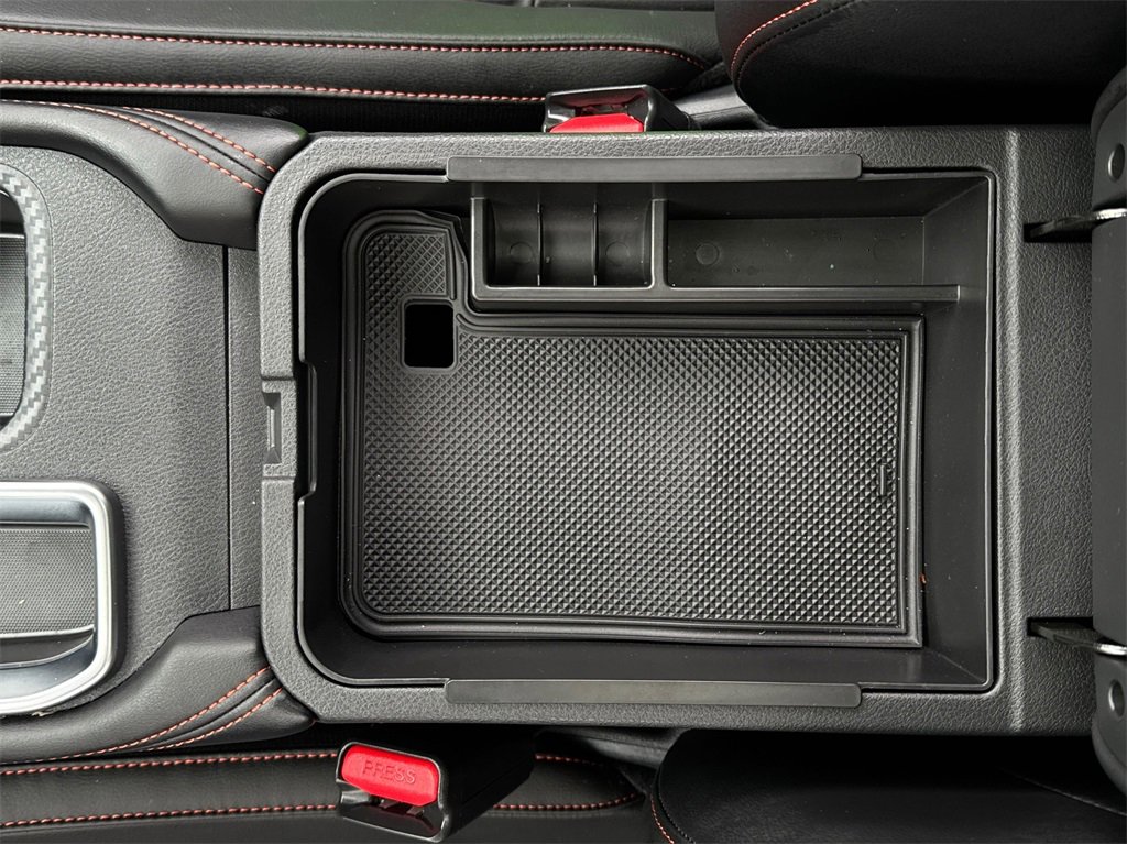 Used 2025 Nissan Sentra SR w/ SR Premium Package image 26