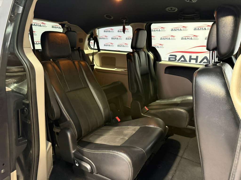 Used 2019 Dodge Grand Caravan SXT FWD image 37