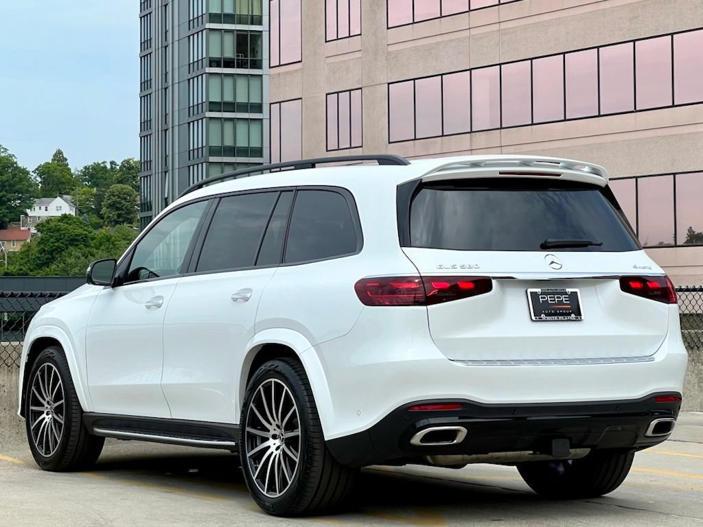 Certified 2025 Mercedes-Benz GLS 580 4MATIC image 5