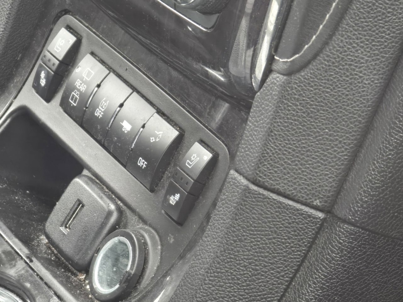 Used 2017 Buick Enclave Premium w/ Experience Buick Package image 18