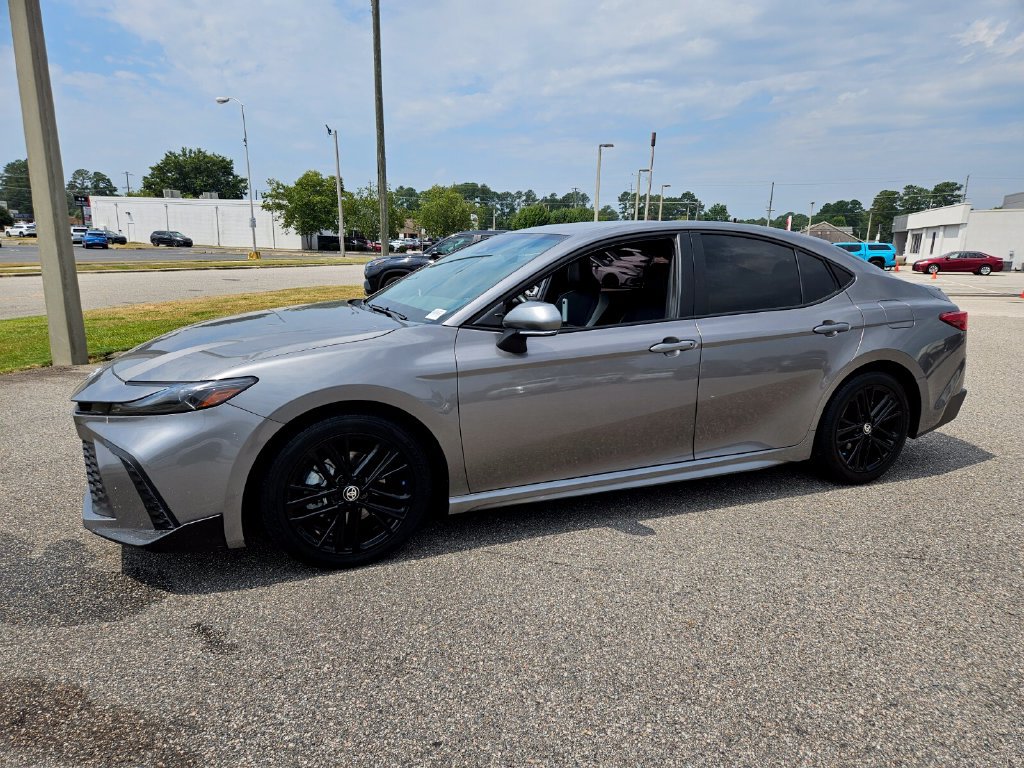 Certified 2025 Toyota Camry SE w/ Convenience Package FWD image 3