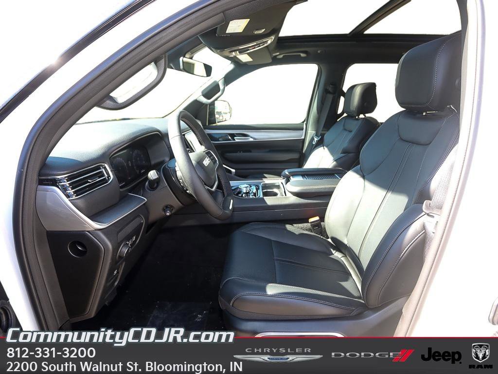 New 2026 Jeep Grand Wagoneer 4WD image 10