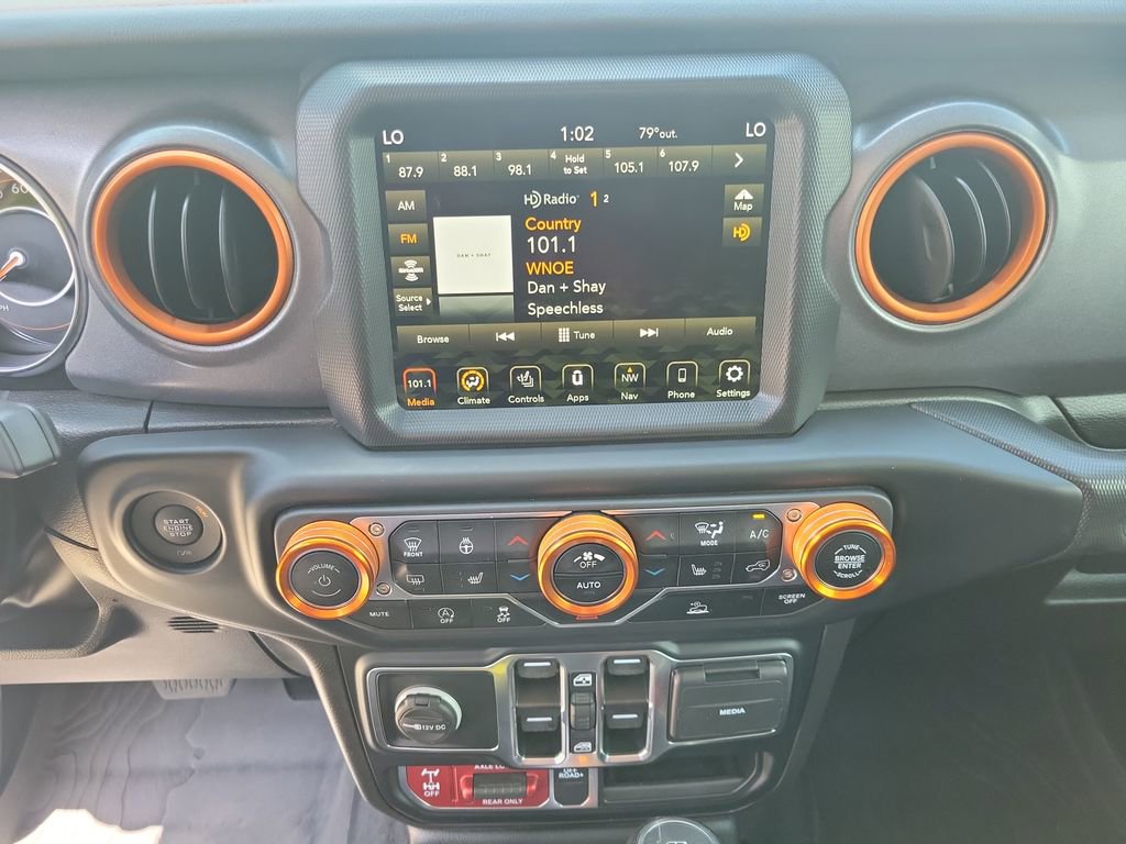 Used 2023 Jeep Gladiator Mojave w/ Cold Weather Group image 27