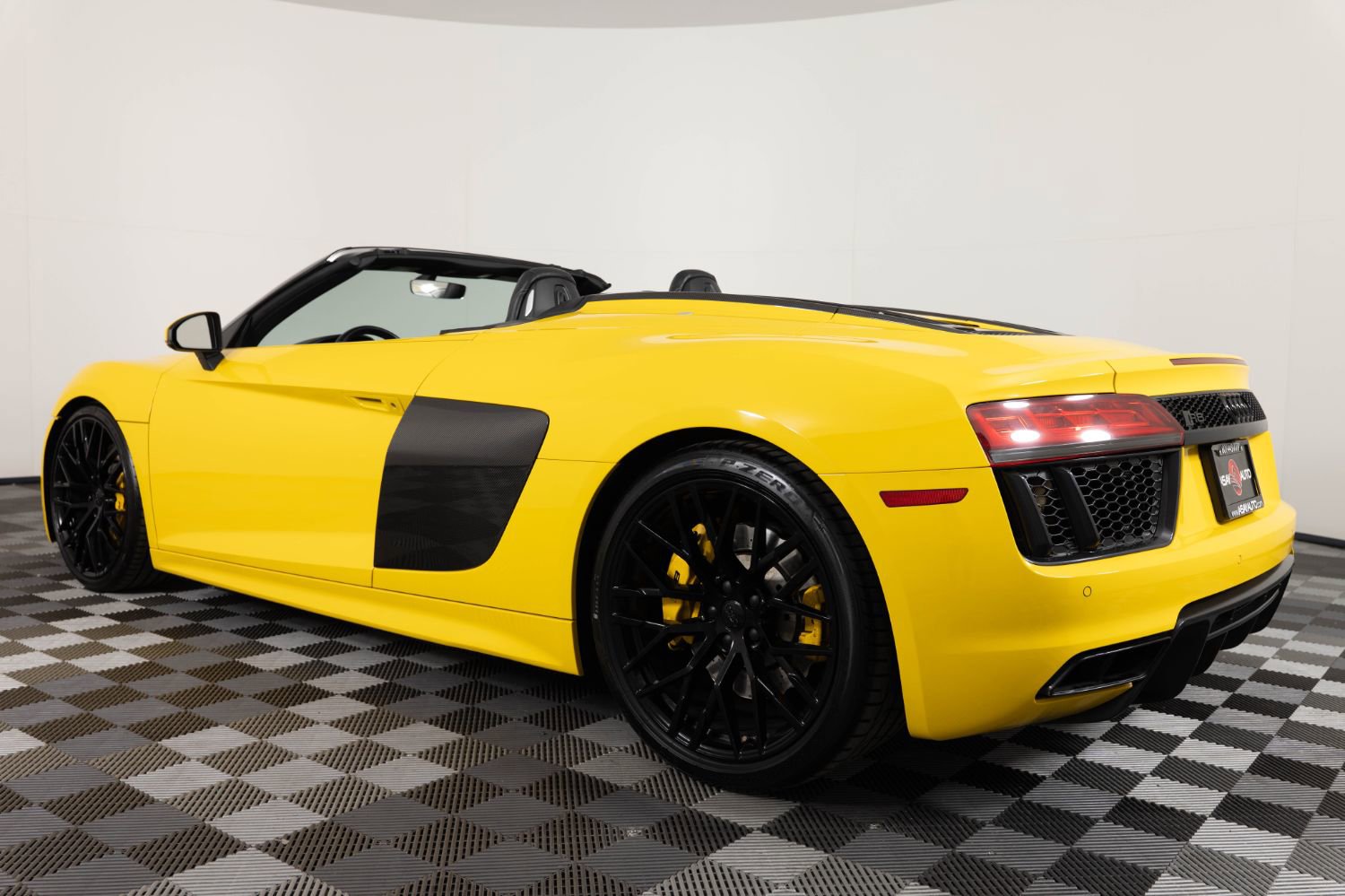 Used 2017 Audi R8 V10 AWD/4WD image 17