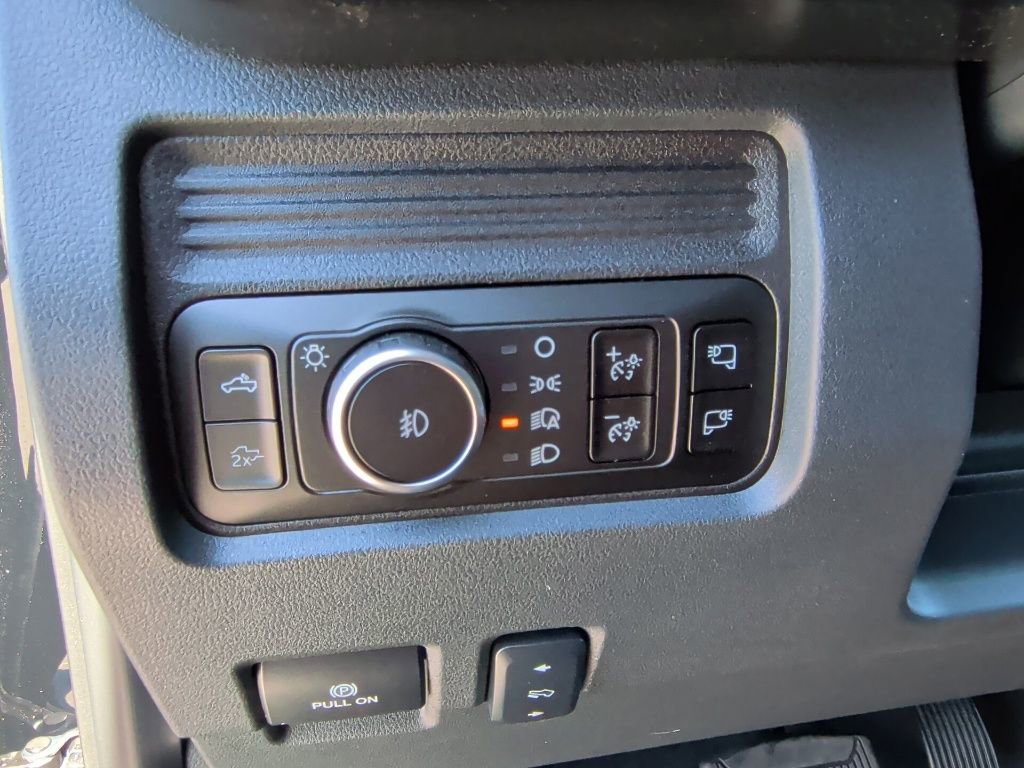 New 2026 Ford F250 Lariat image 16