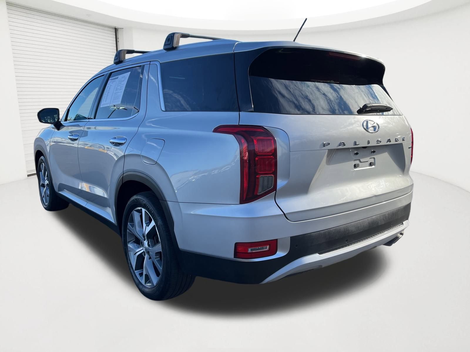 Used 2022 Hyundai Palisade SEL w/ Convenience Package image 3