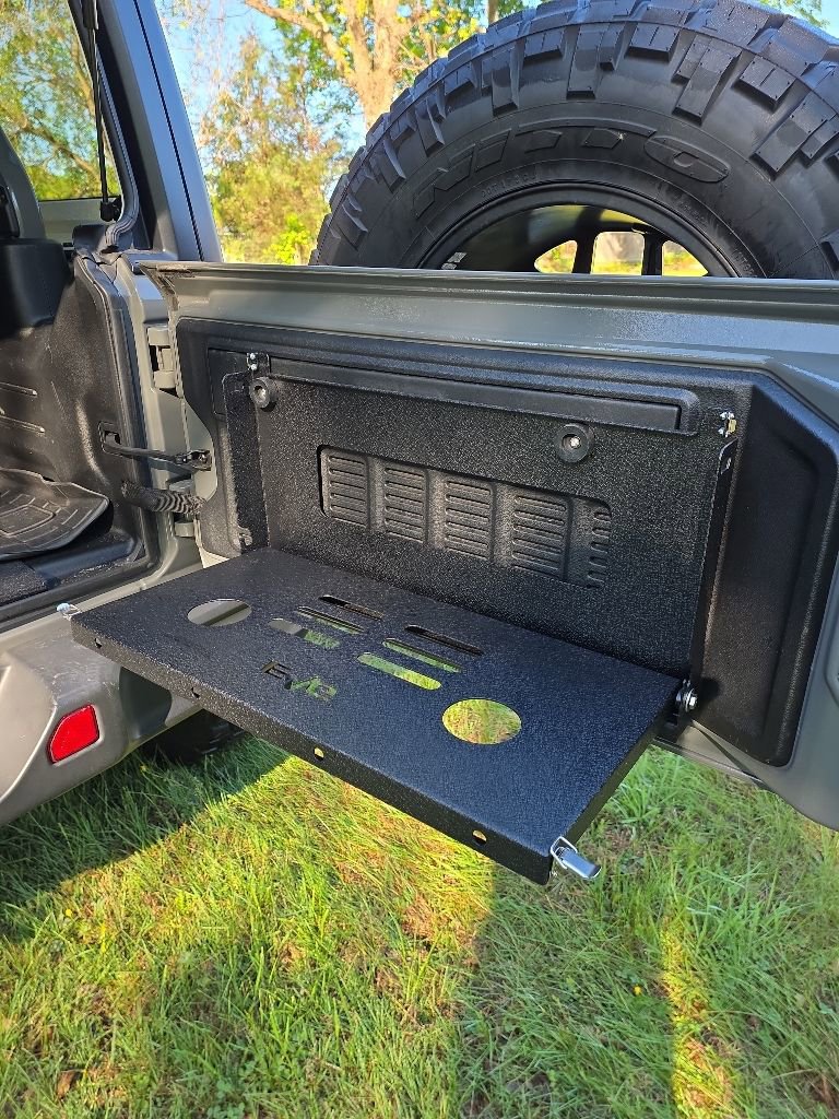 Used 2020 Jeep Wrangler Unlimited Sahara AWD/4WD image 21