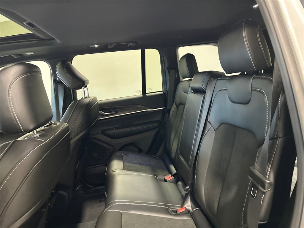 New 2026 Jeep Grand Cherokee Laredo image 31