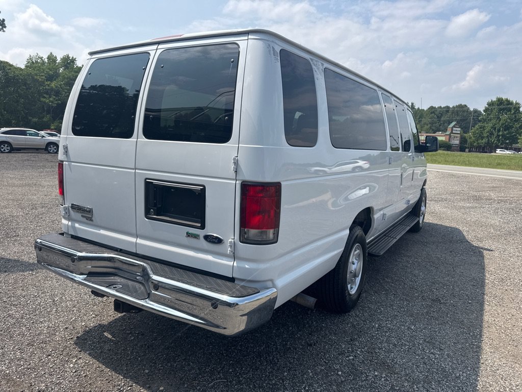 Used 2013 Ford E-350 and Econoline 350 XLT RWD image 9