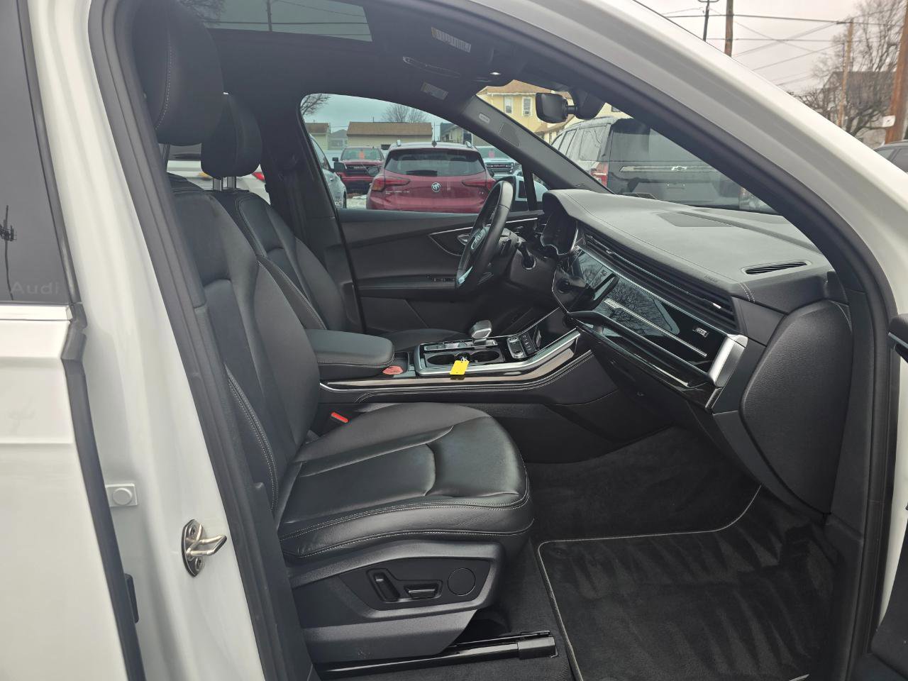 Used 2025 Audi Q7 3.0T Premium Plus image 19