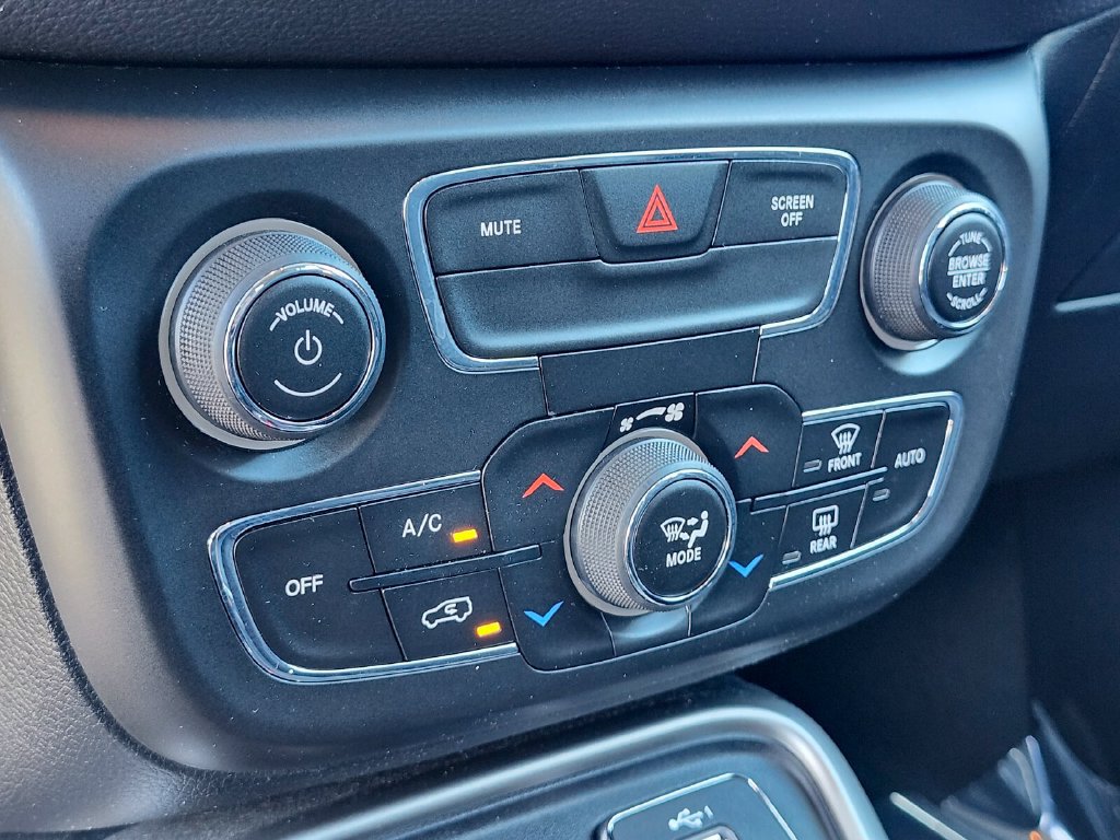Used 2021 Jeep Compass Latitude w/ Convenience Group AWD/4WD image 22