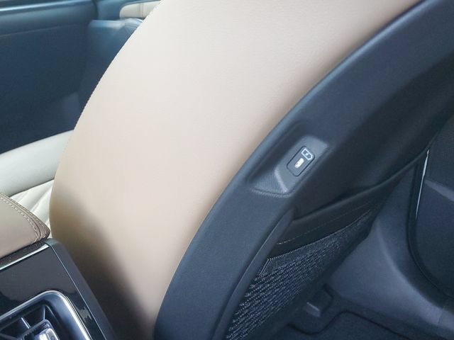 Certified 2026 Kia Sorento SX Prestige w/ Olive Brown Leather Package AWD/4WD image 13