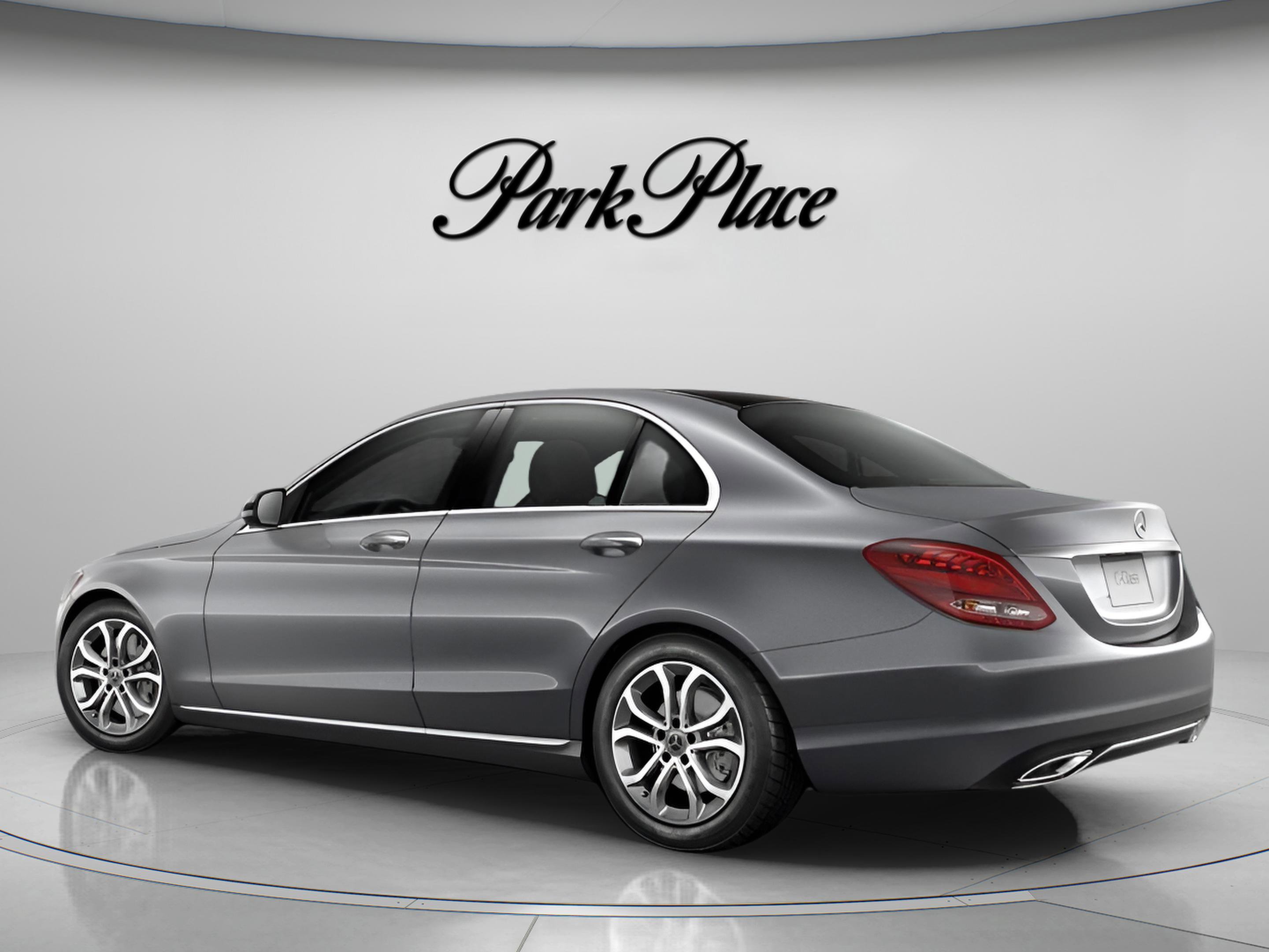 Used 2018 Mercedes-Benz C 300 4MATIC Sedan image 11