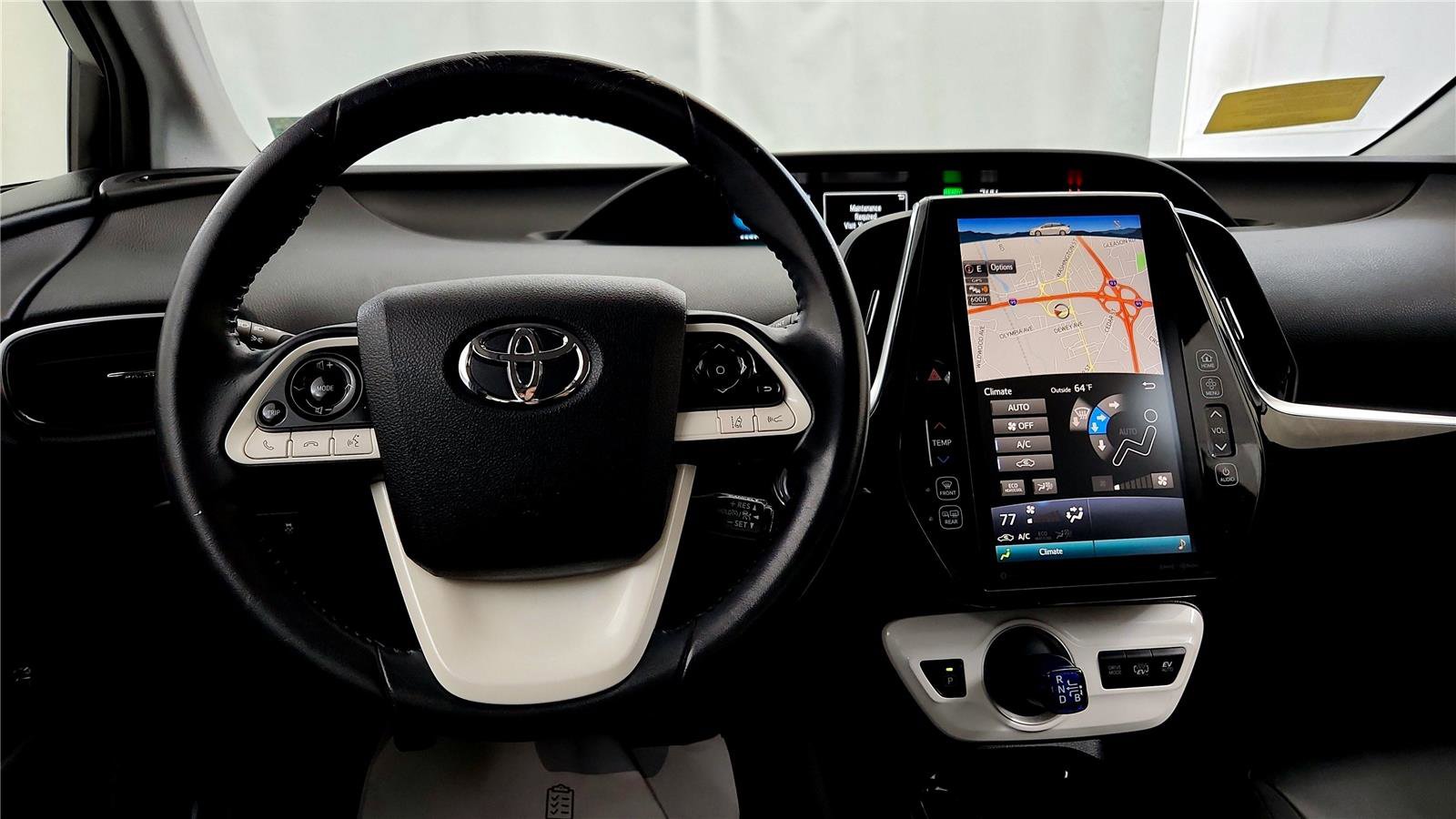 Used 2018 Toyota Prius Prime Premium image 27