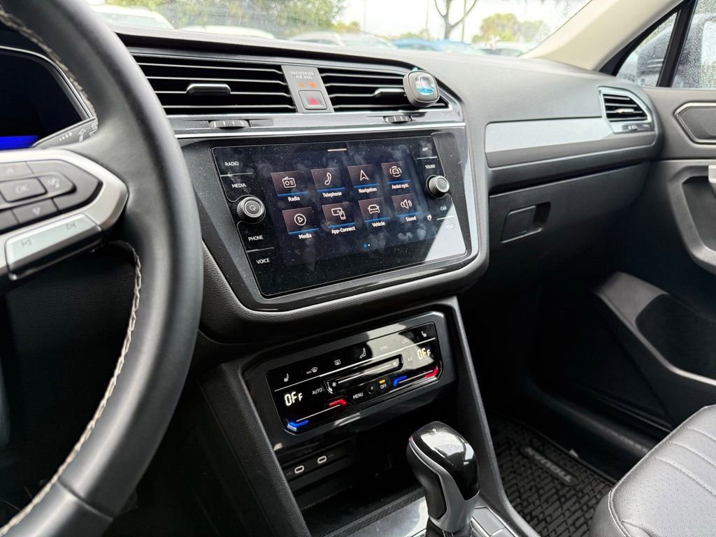 Used 2023 Volkswagen Tiguan SE image 22