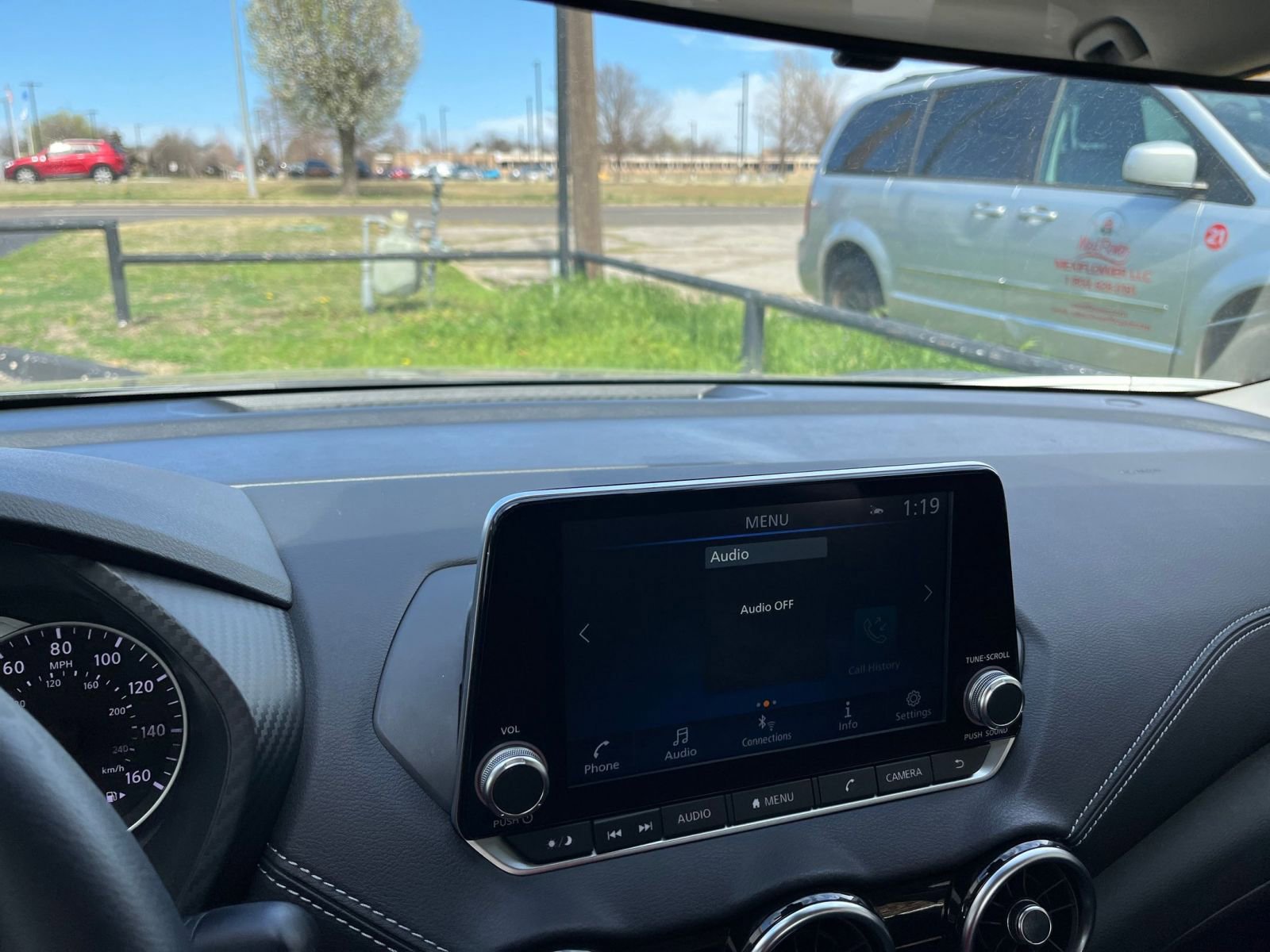 Used 2025 Nissan Sentra SV image 17