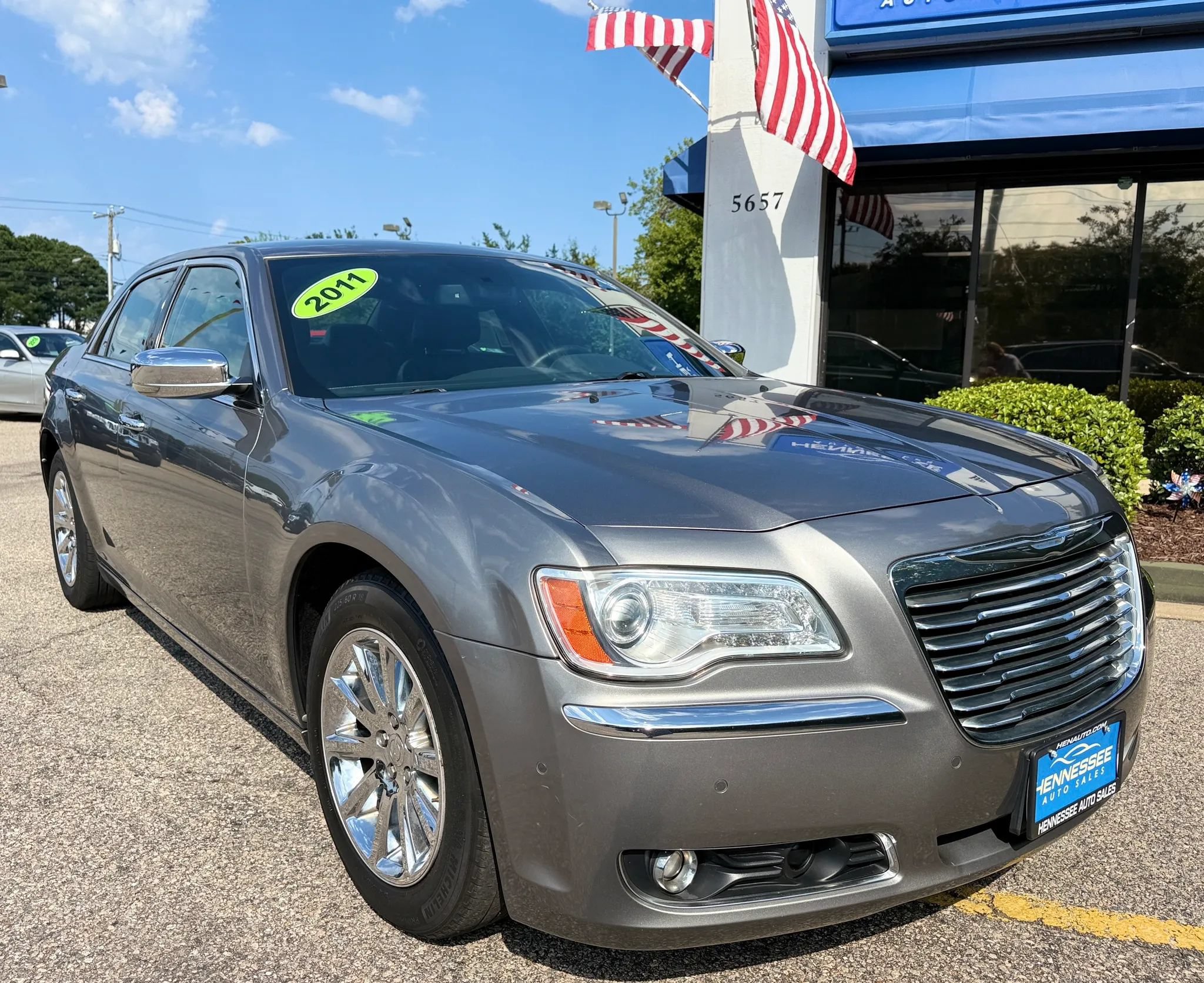 Used 2011 Chrysler 300 Limited RWD image 12