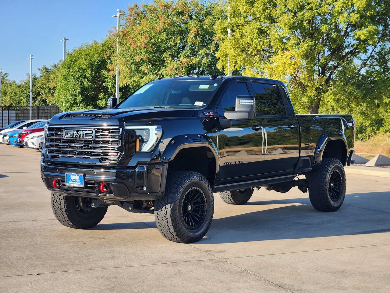 Used 2025 GMC Sierra 2500 AT4 w/ AT4 Premium Plus Package AWD/4WD image 3