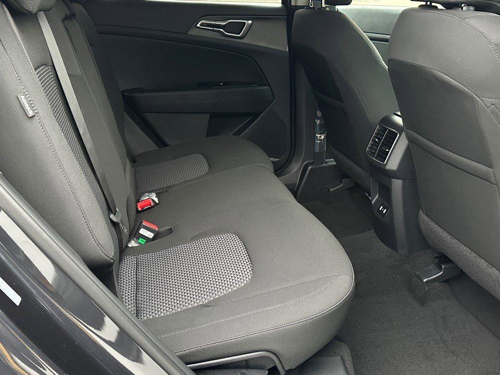 New 2026 Kia Sportage LX image 11