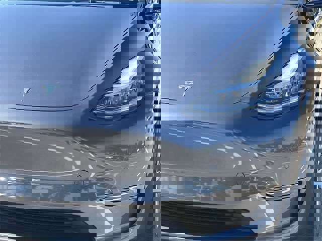 Used 2022 Tesla Model Y Long Range image 9