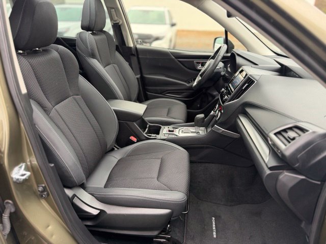 Used 2024 Subaru Forester Premium AWD/4WD image 26