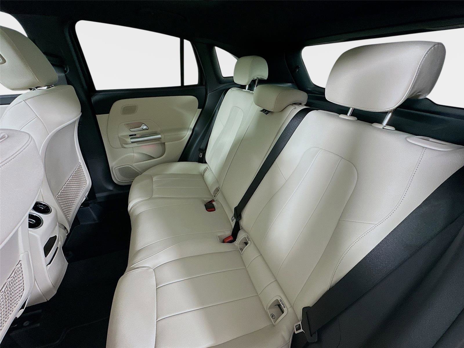 Certified 2026 Mercedes-Benz GLA 250 4MATIC image 31