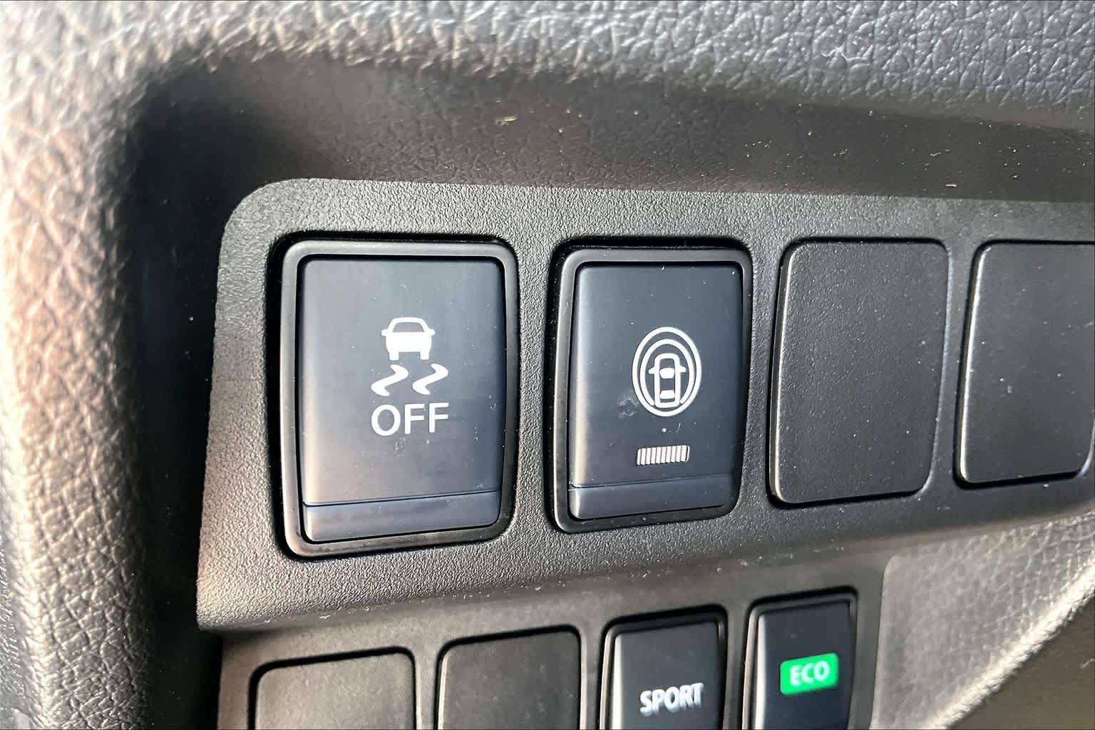 Used 2022 Nissan Rogue Sport S FWD image 31